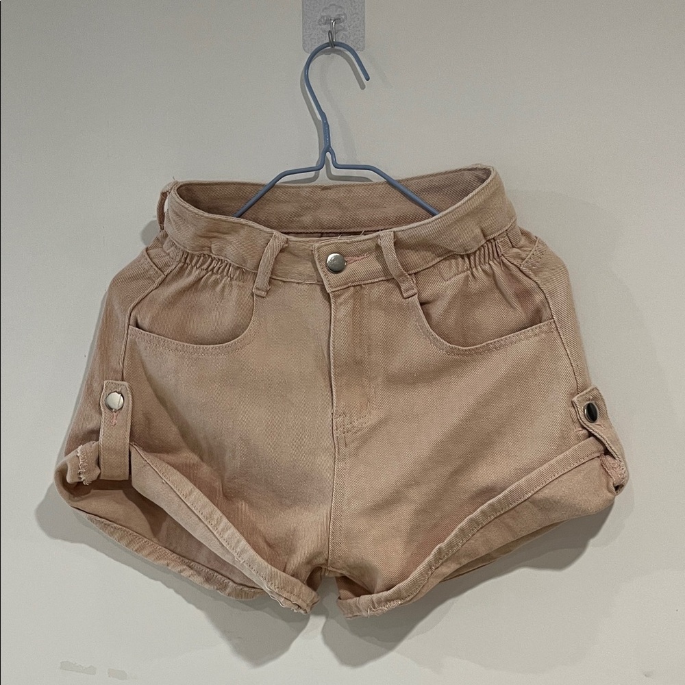 Women's High-Waist Utility Shorts in Light Taupe